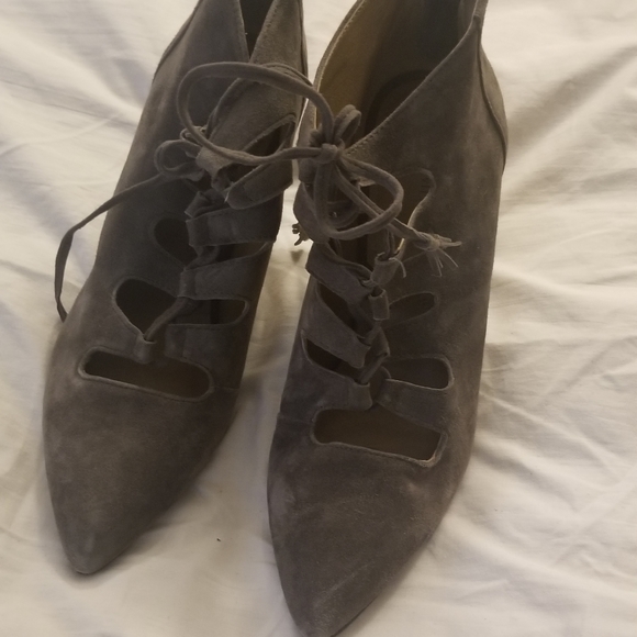 Shoes - Picture 3 of 3